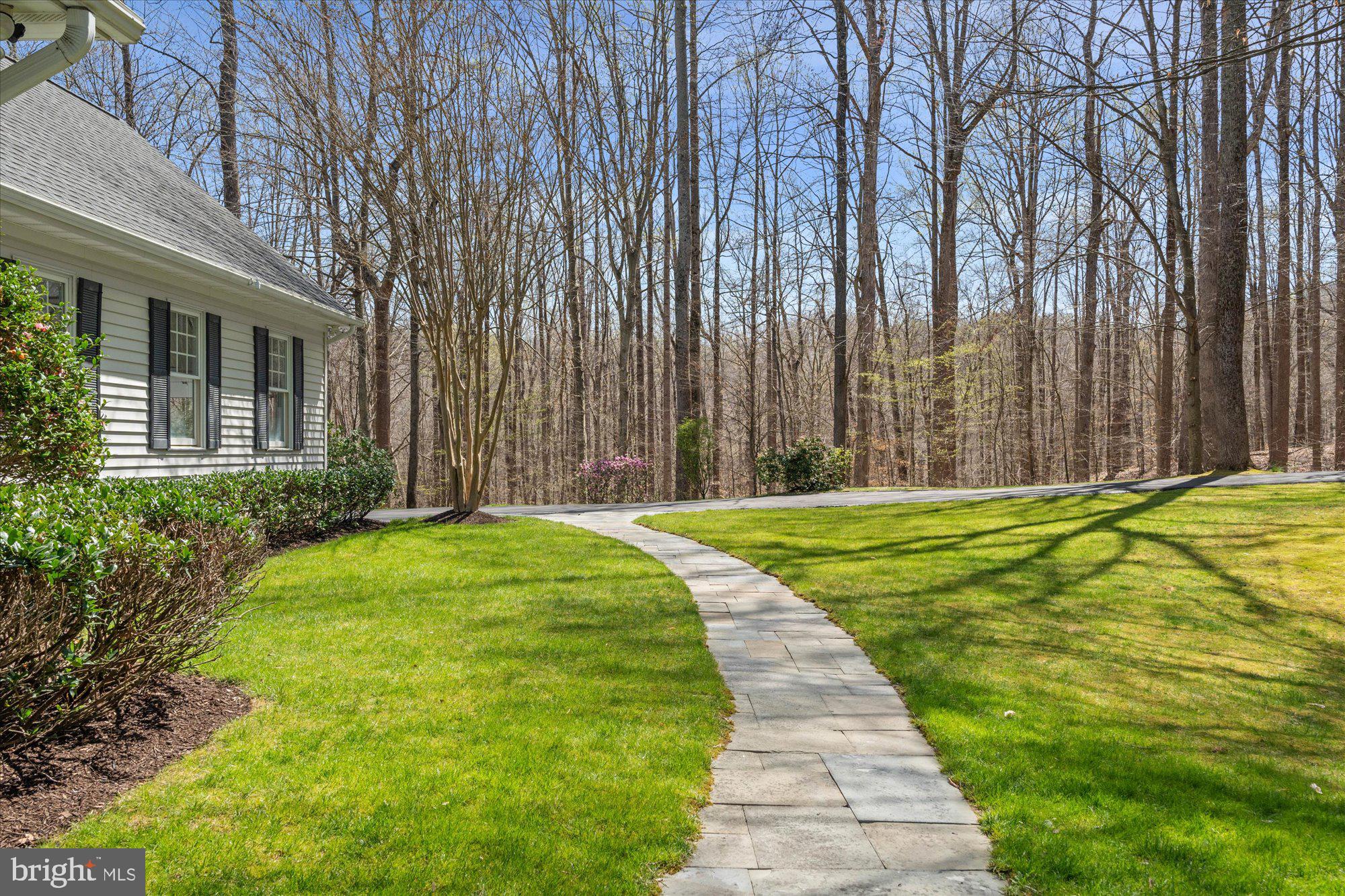 11419 OCCOQUAN OAKS LANE