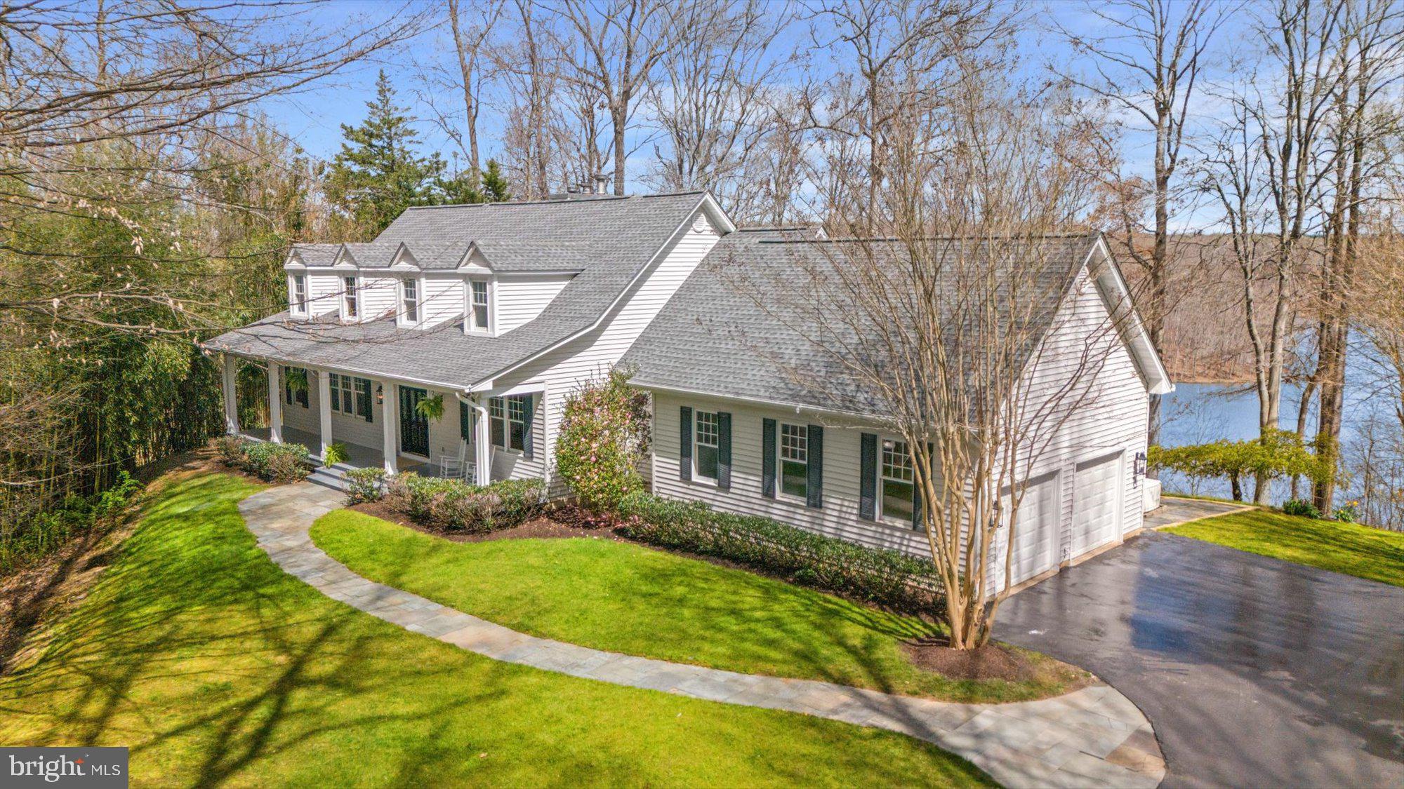 11419 OCCOQUAN OAKS LANE