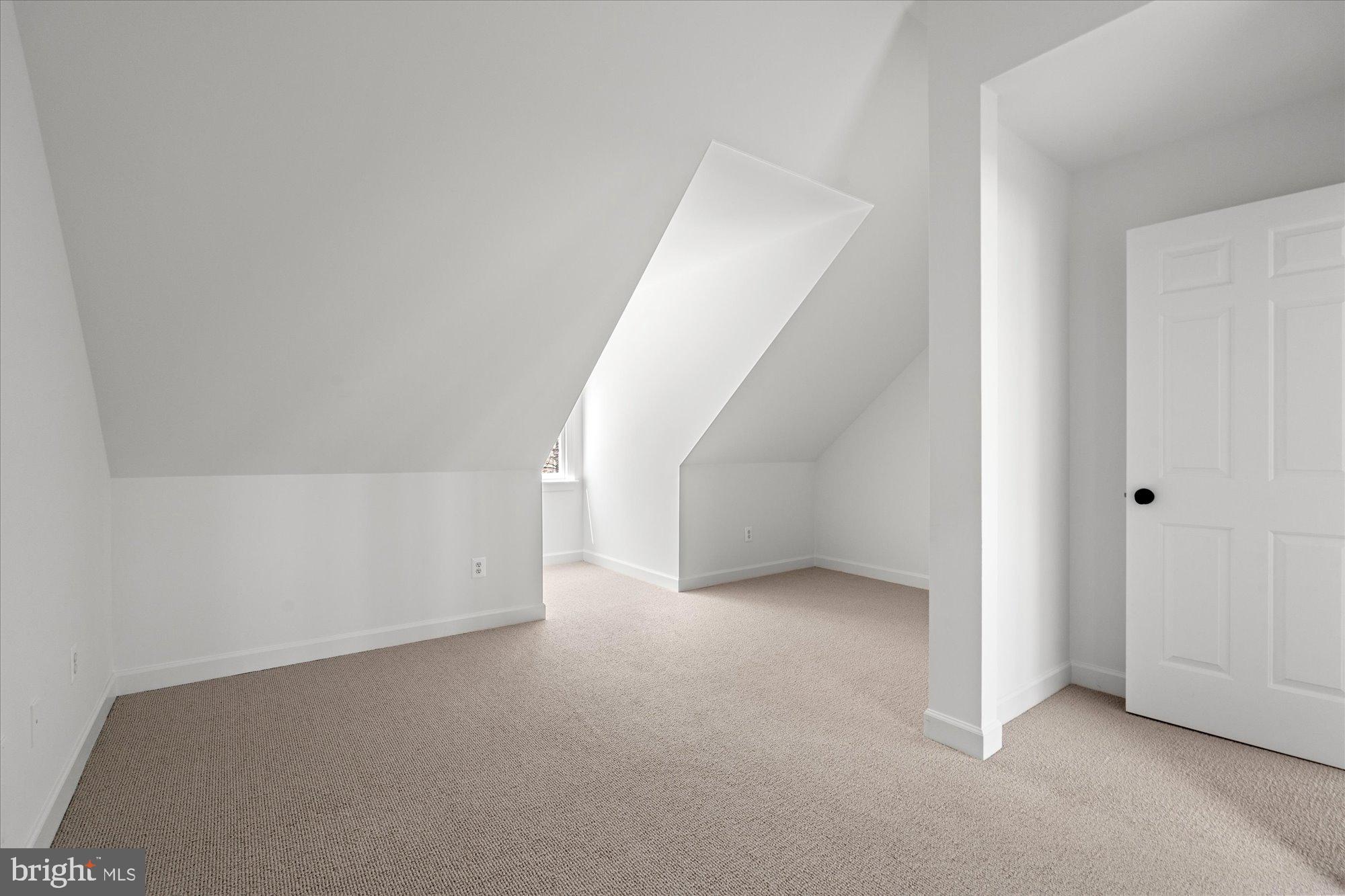 11419 OCCOQUAN OAKS LANE