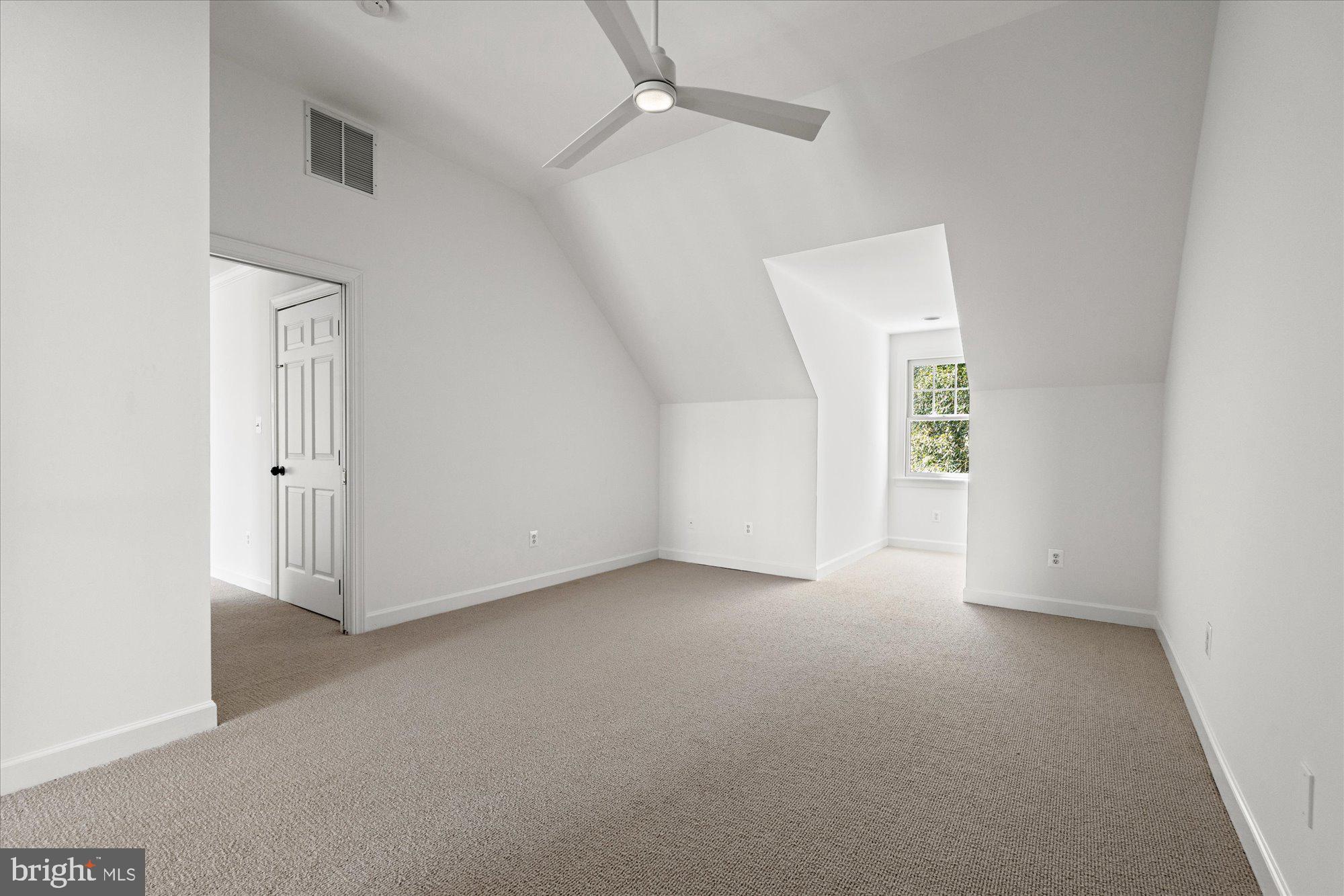 11419 OCCOQUAN OAKS LANE