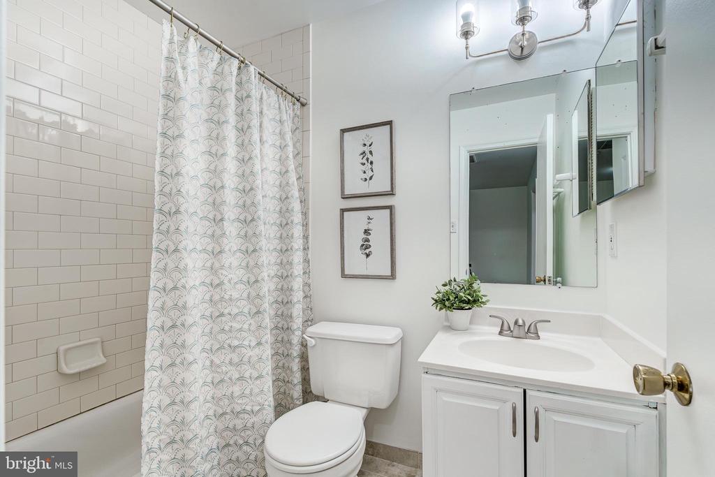 11809 GOLDEN EAGLE COURT