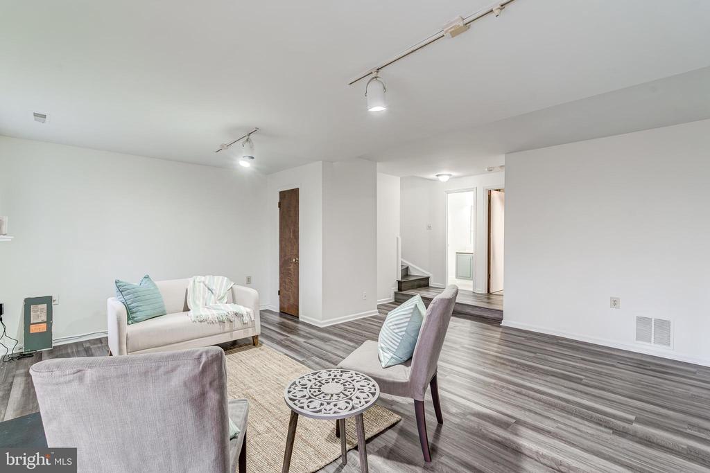 11809 GOLDEN EAGLE COURT
