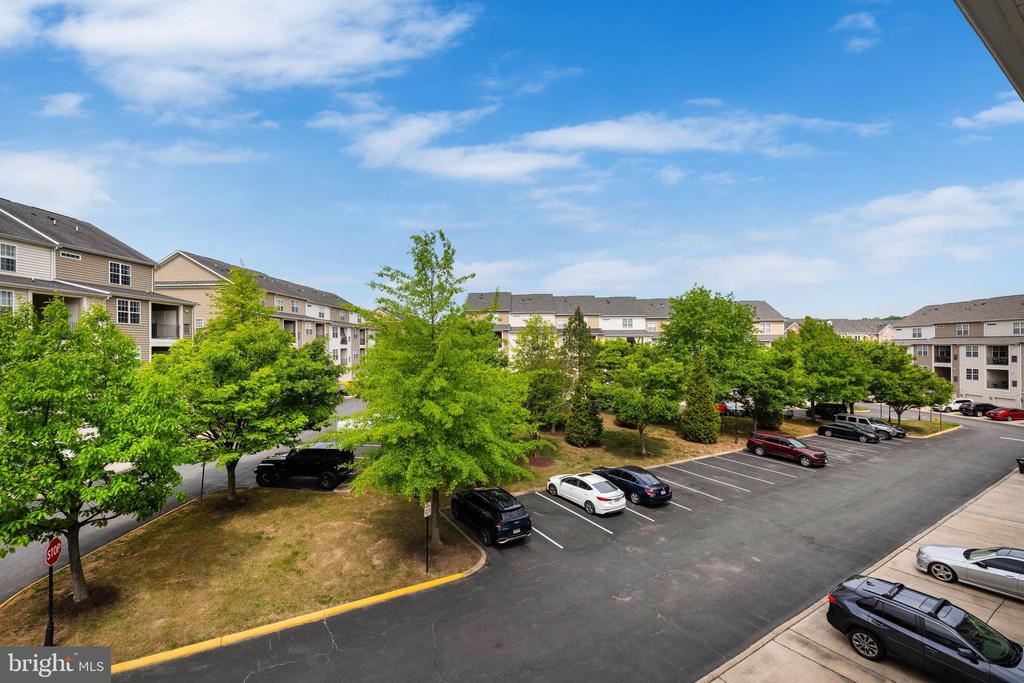 2111 ABBOTTSBURY WAY