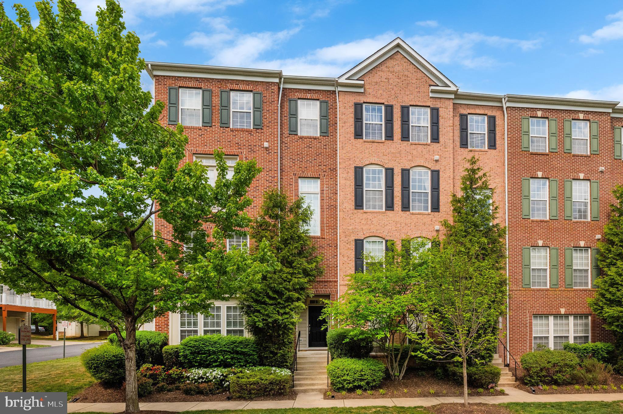 2111 ABBOTTSBURY WAY
