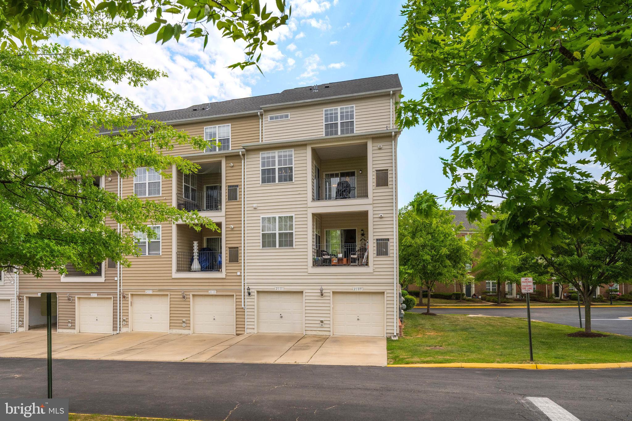 2111 ABBOTTSBURY WAY