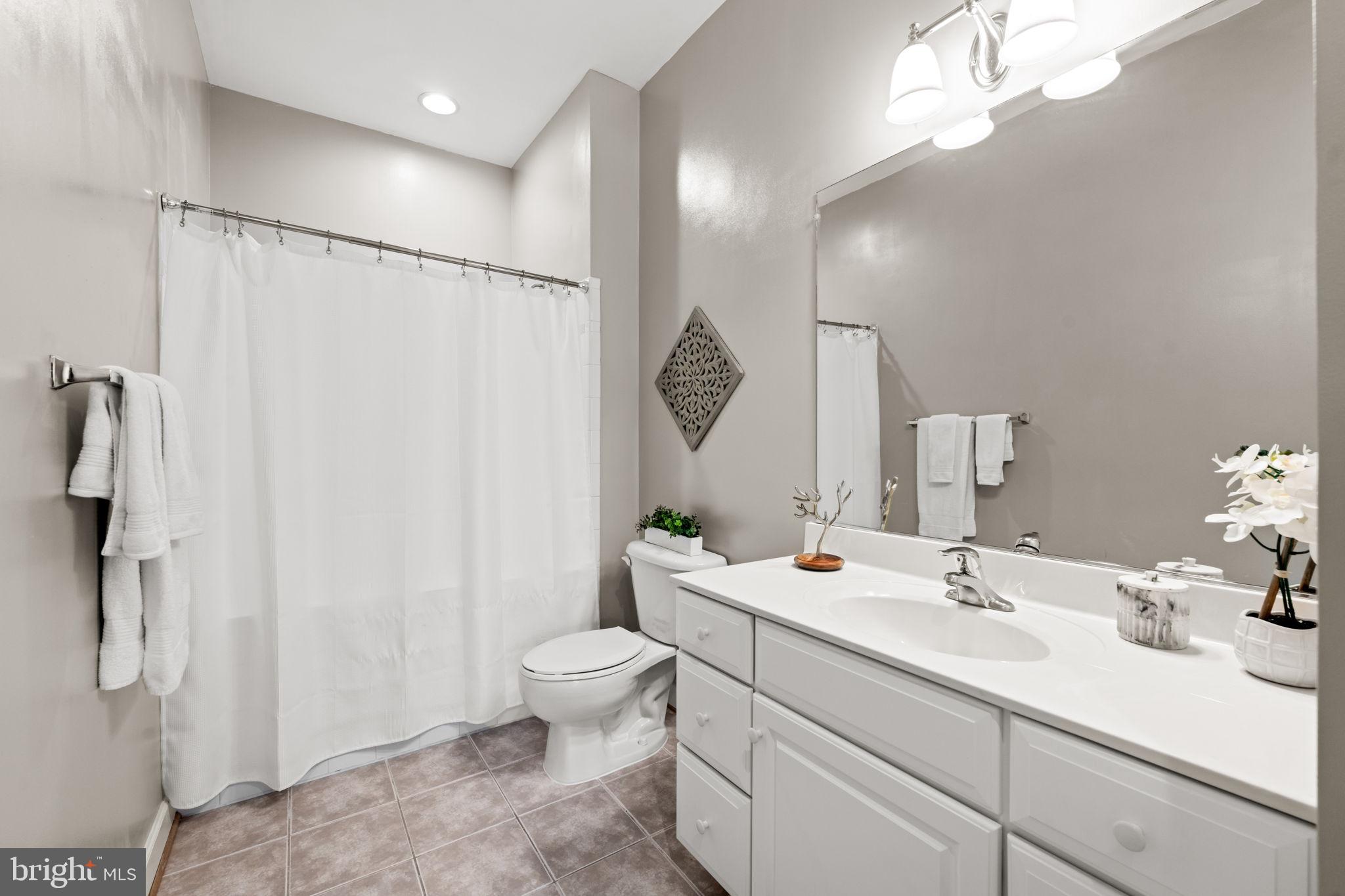 810 BELMONT BAY DRIVE 201