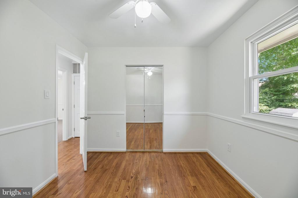 3004 JAMESTOWN COURT
