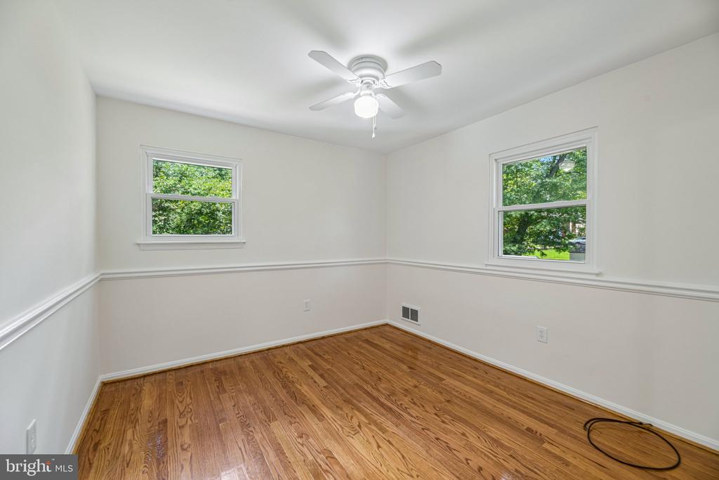 3004 JAMESTOWN COURT