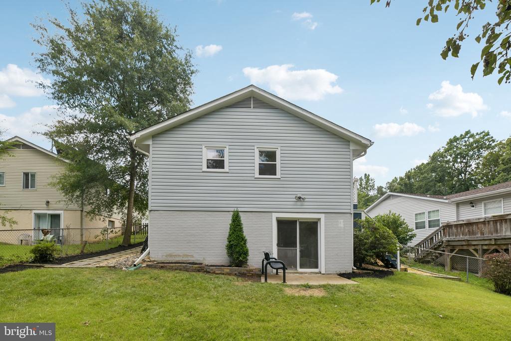3004 JAMESTOWN COURT