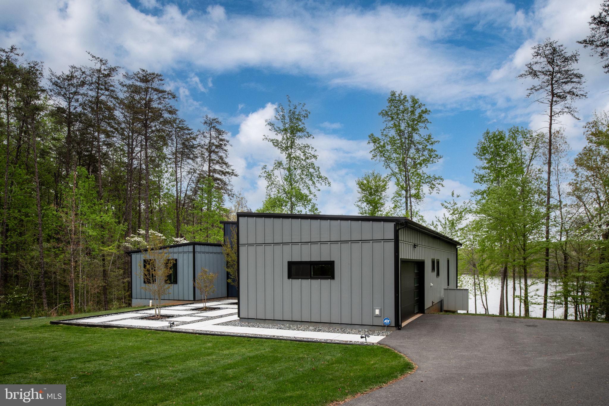 9813 CHESSMANS COURT