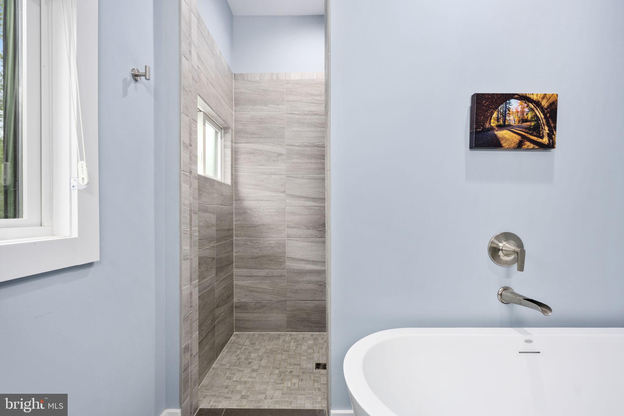 9813 CHESSMANS COURT