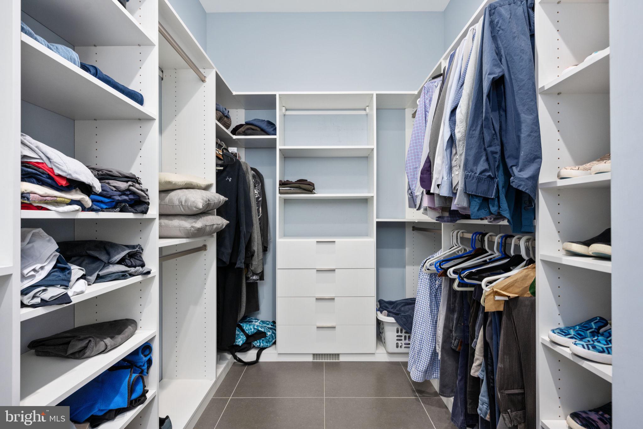 9813 CHESSMANS COURT