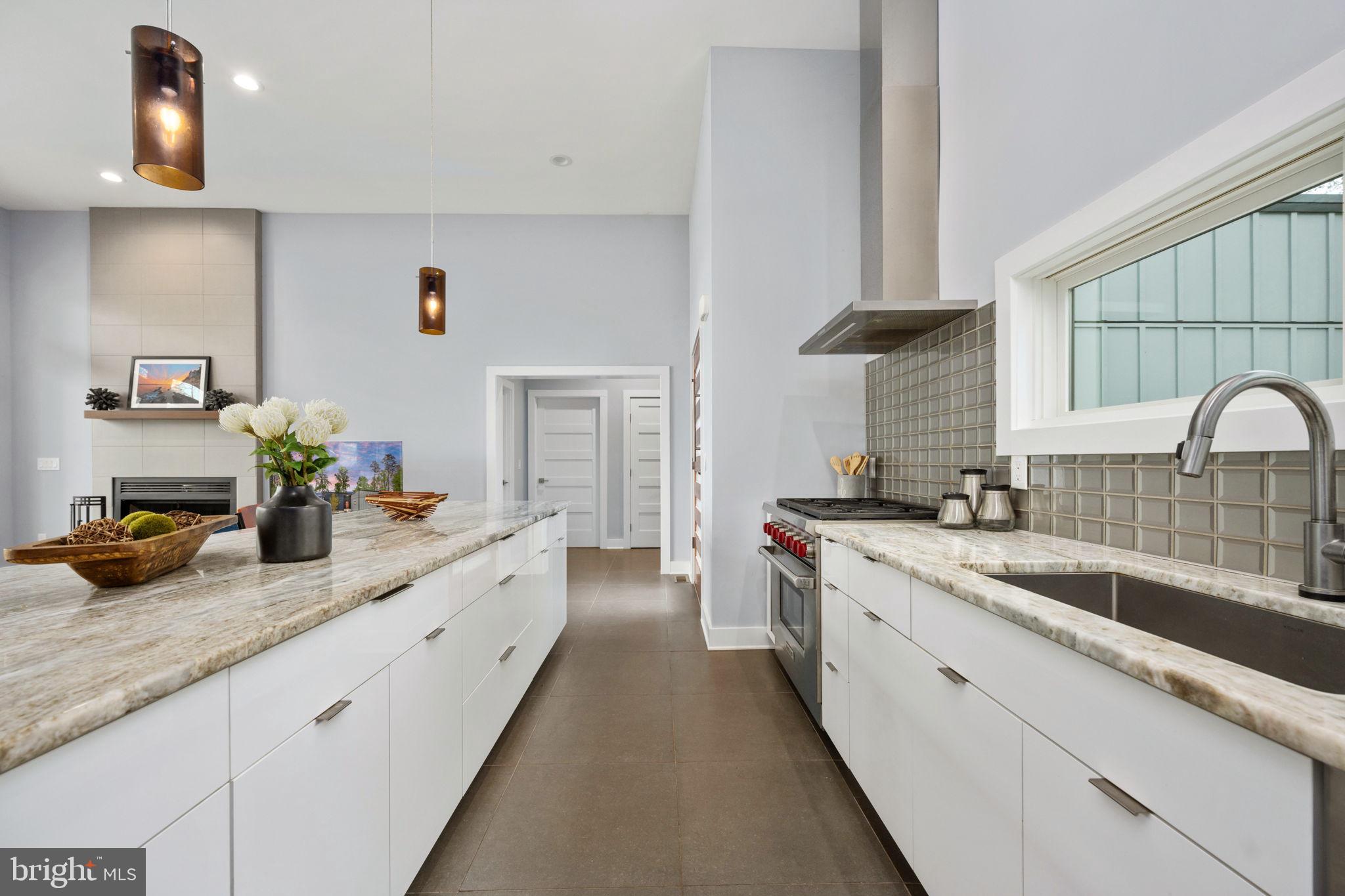 9813 CHESSMANS COURT