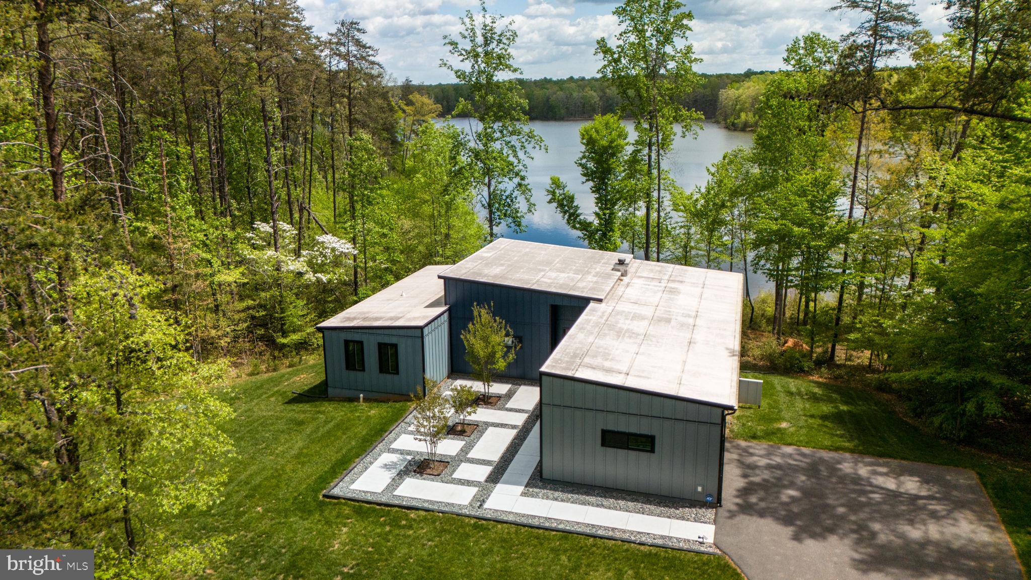 9813 CHESSMANS COURT