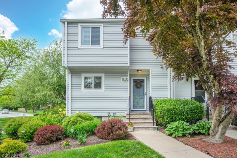 53 Shady Ln