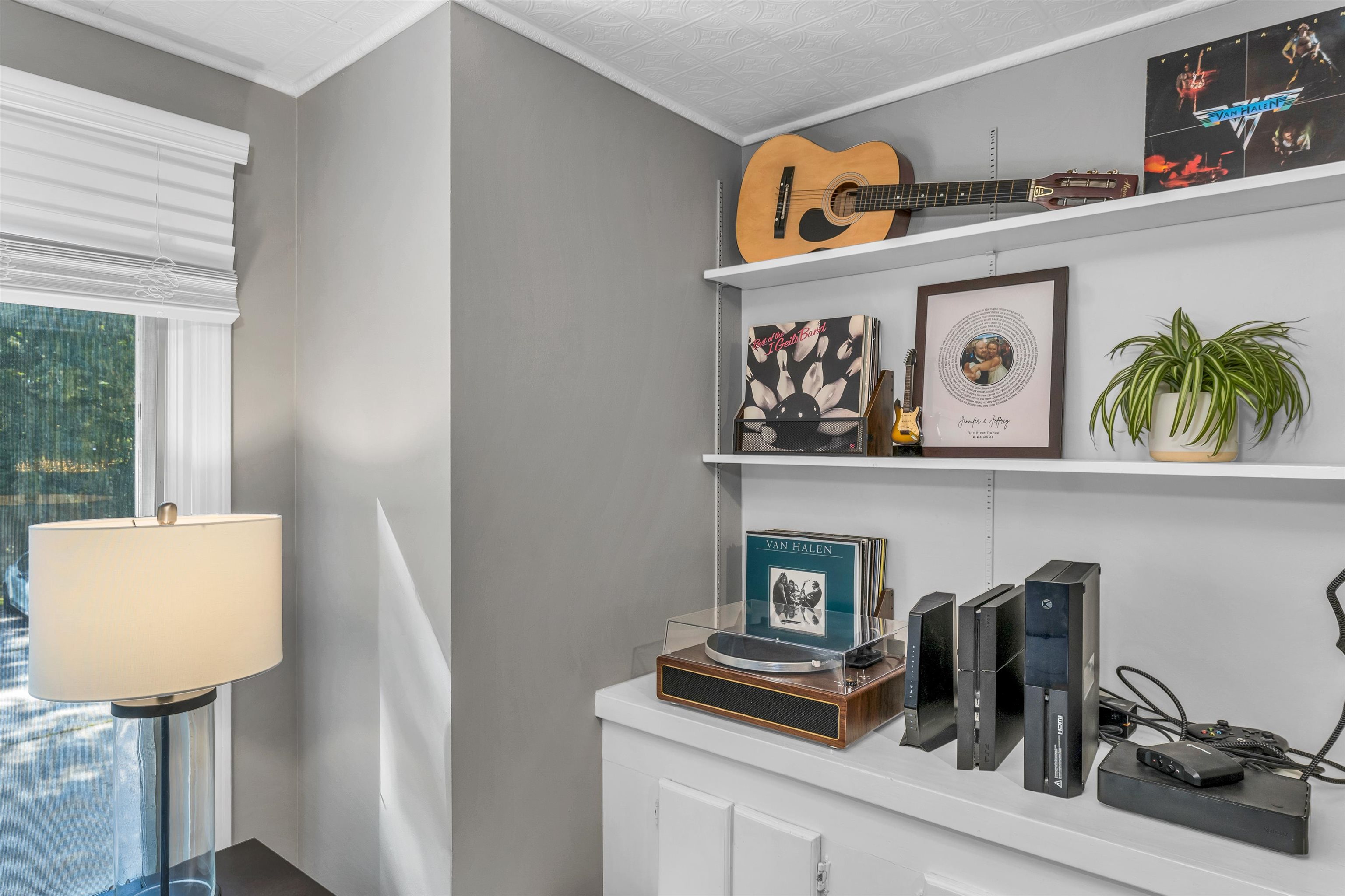 365 North River Road Unit: 5