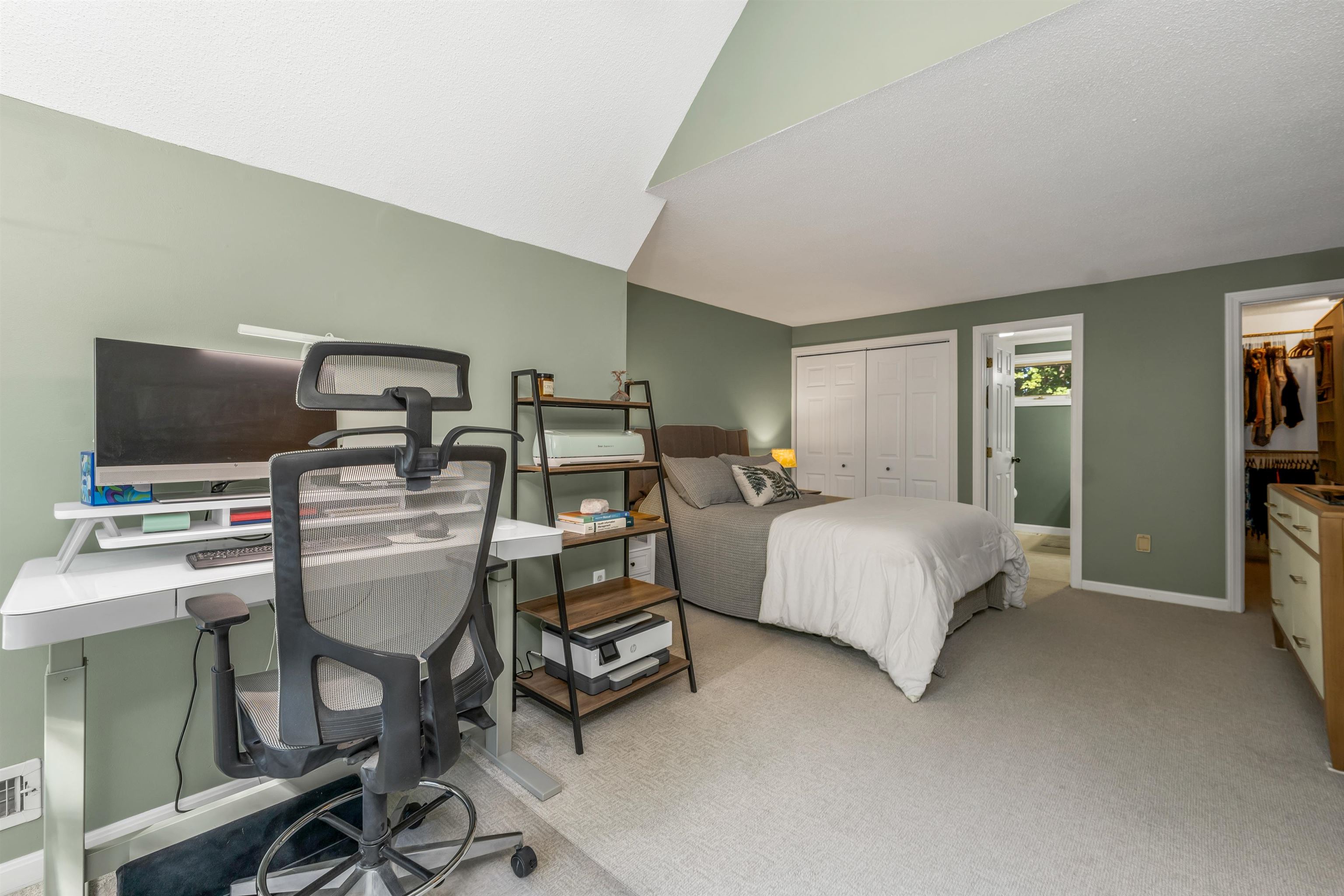 365 North River Road Unit: 5