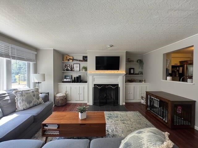 365 North River Road Unit: 5