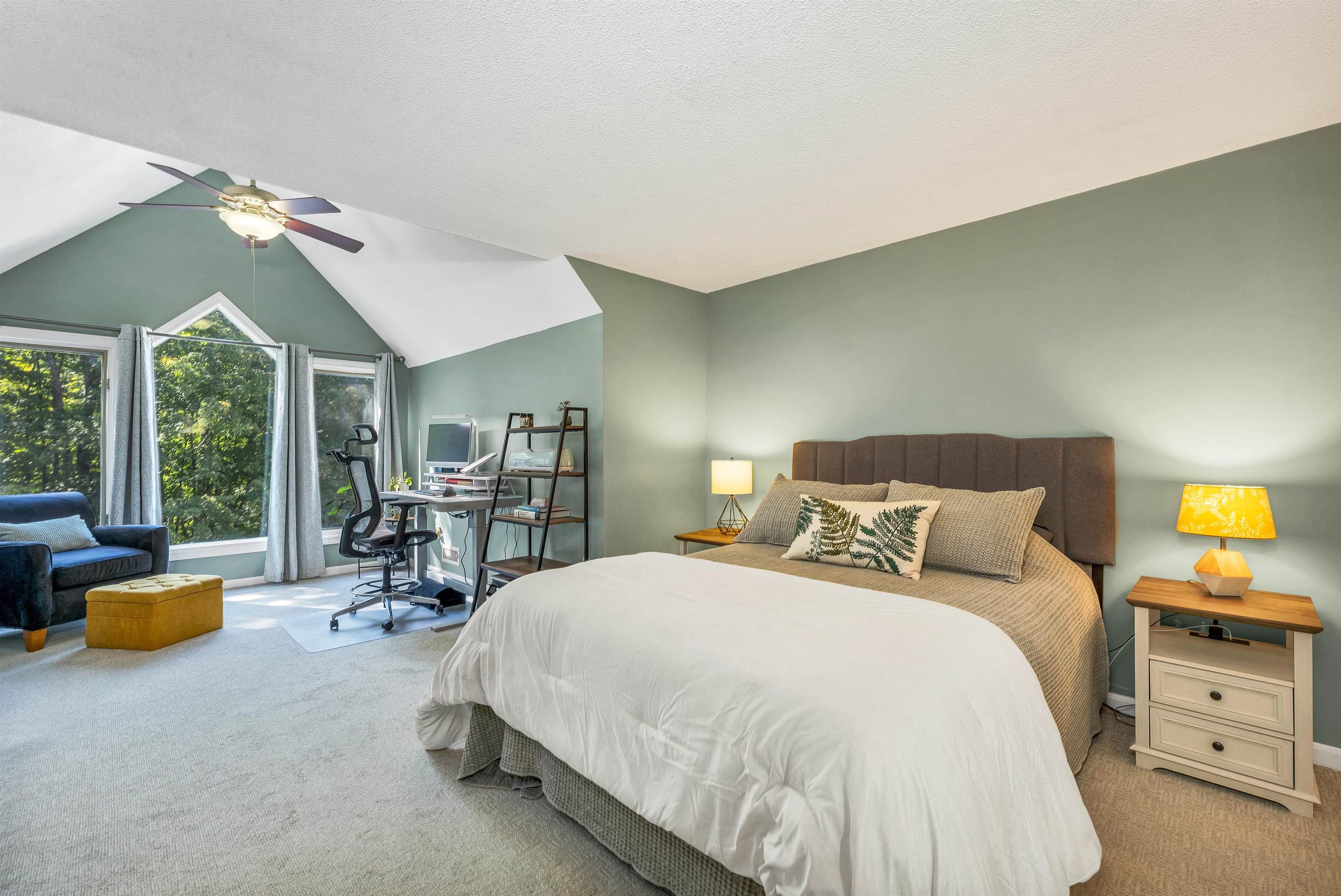 365 North River Road Unit: 5