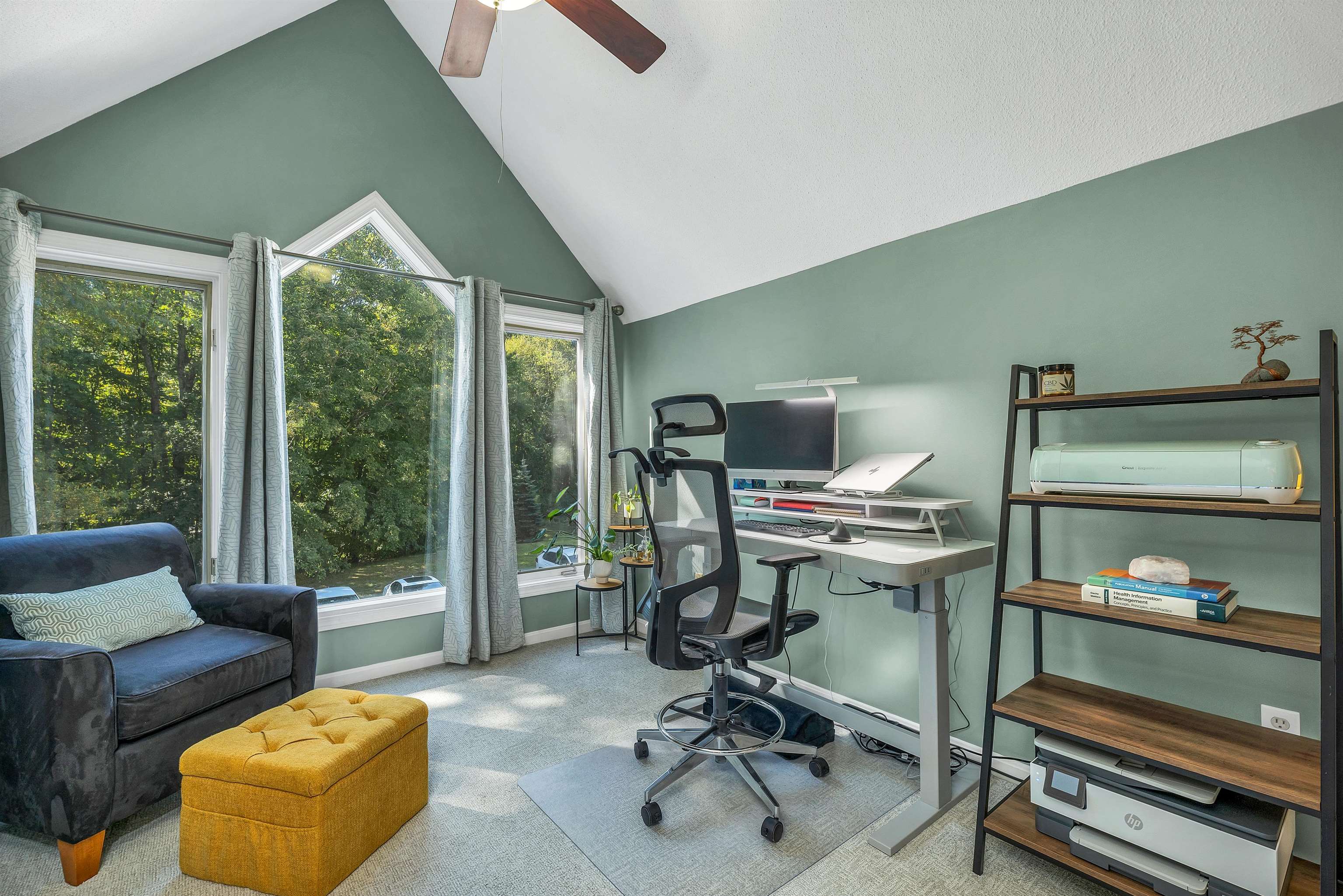 365 North River Road Unit: 5