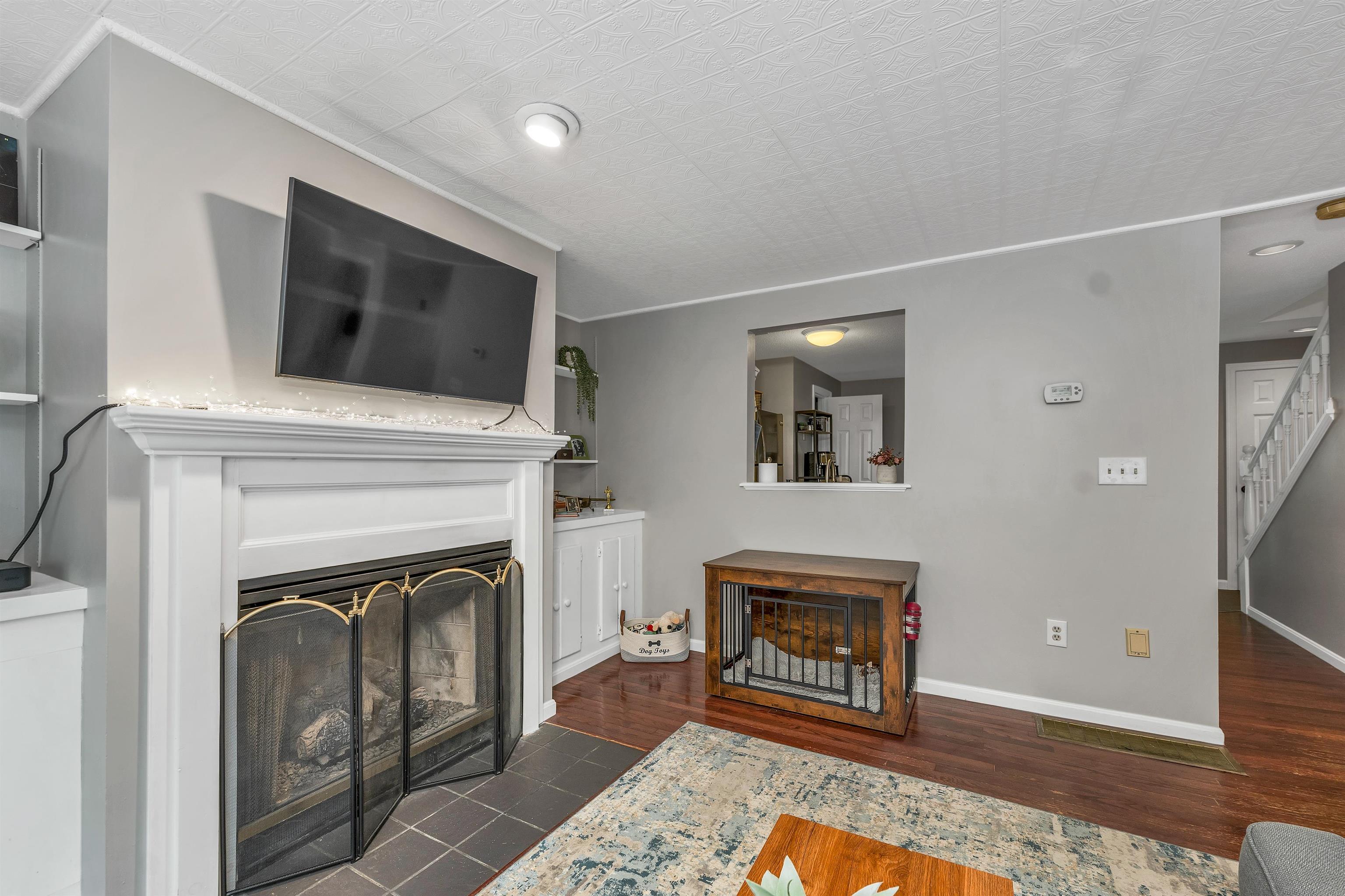 365 North River Road Unit: 5