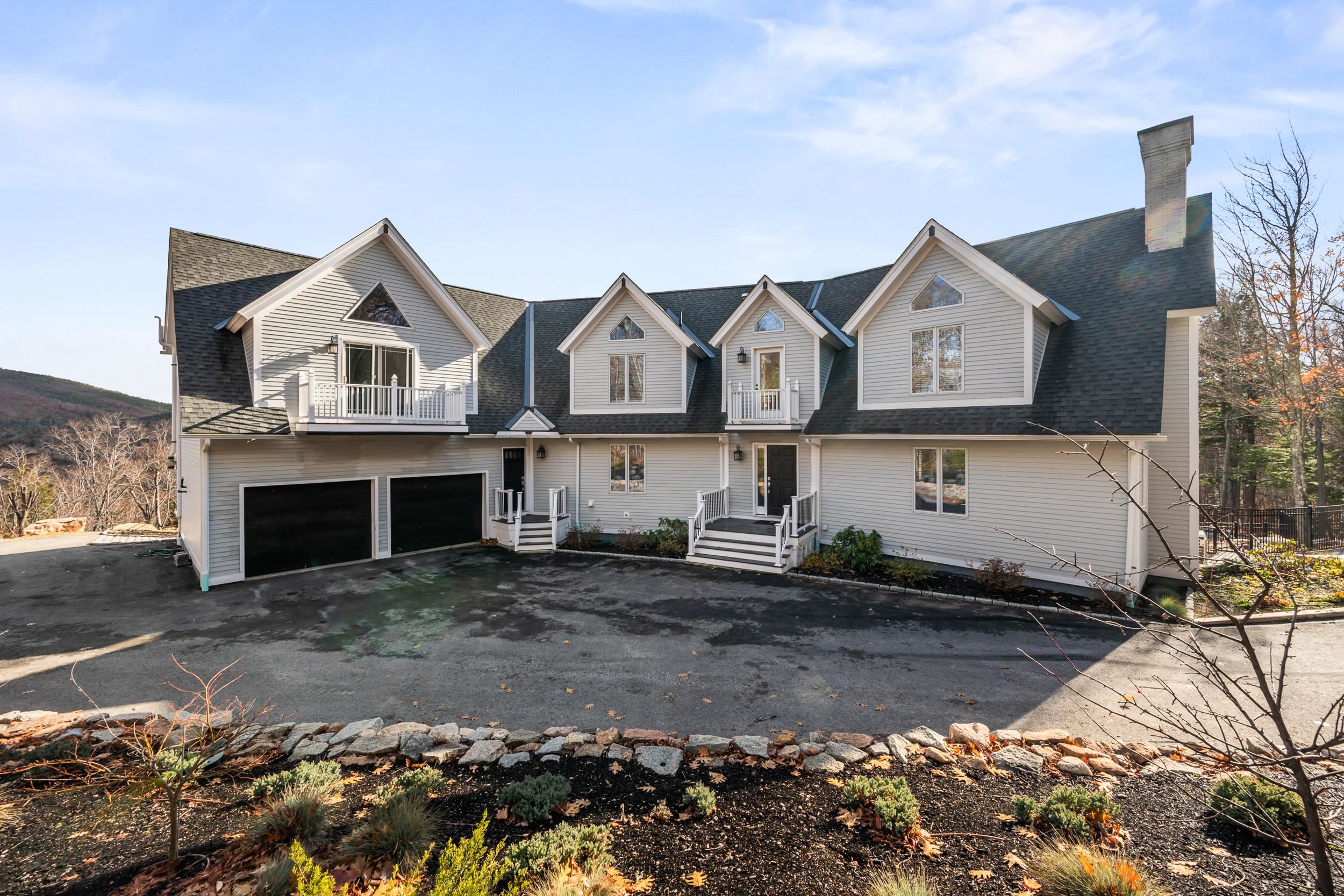 24 North Ledge Road
