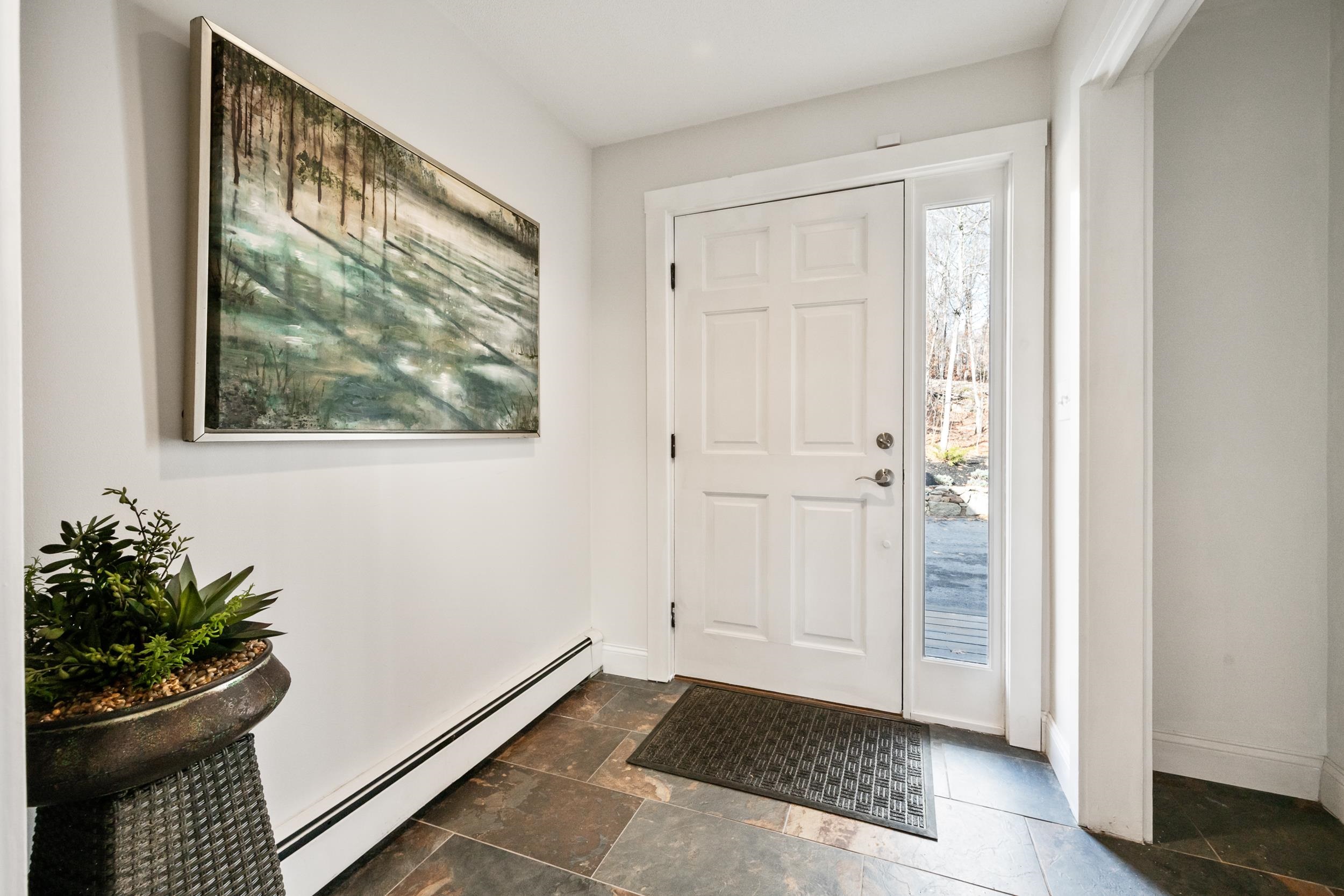 24 North Ledge Road