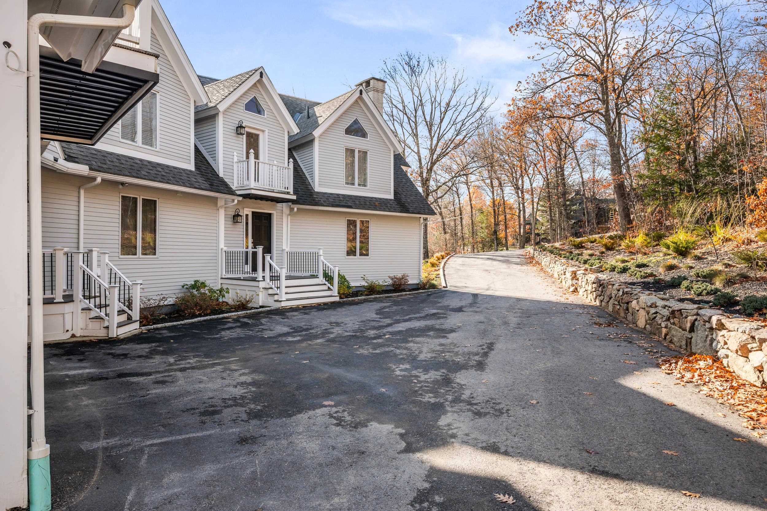24 North Ledge Road