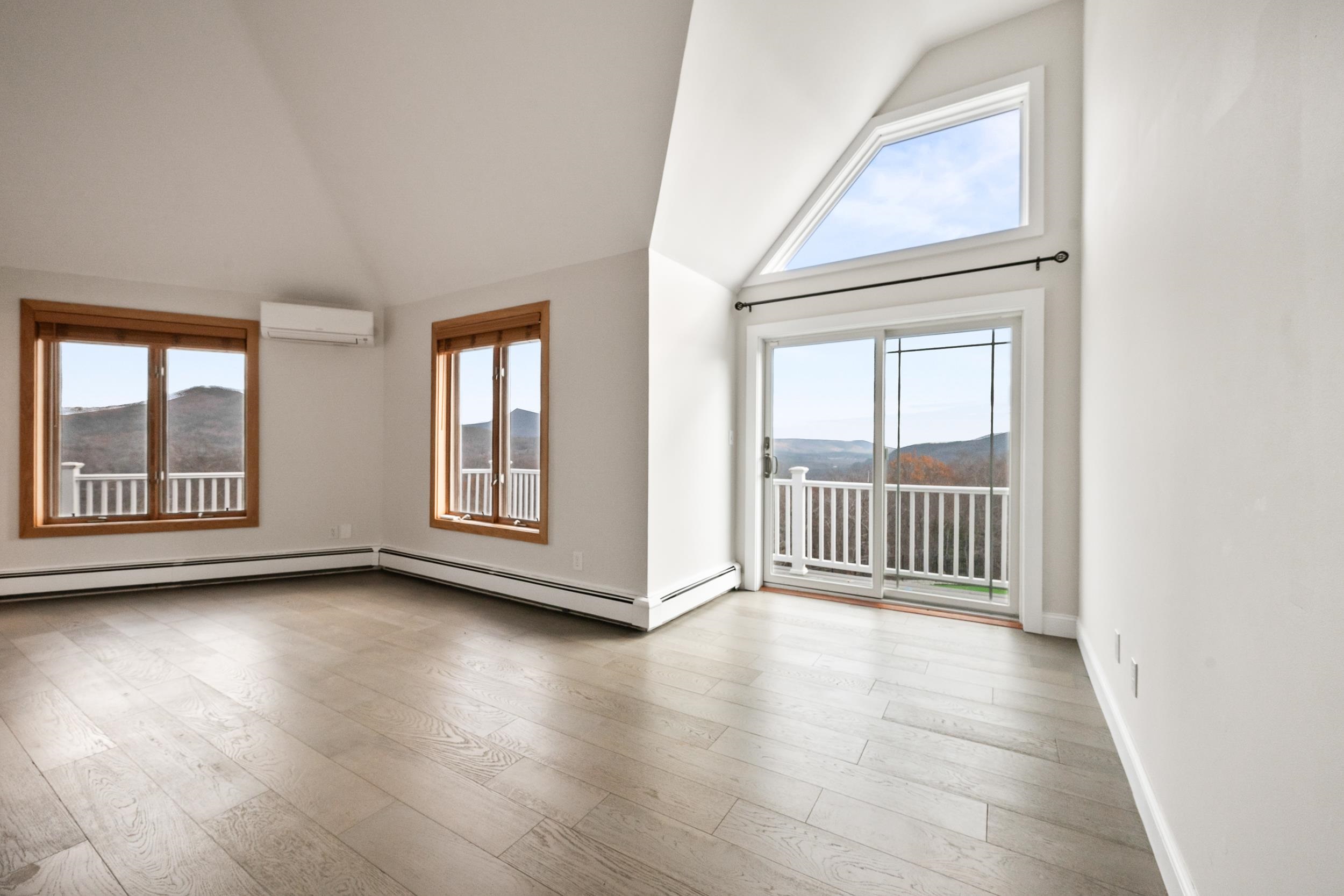 24 North Ledge Road