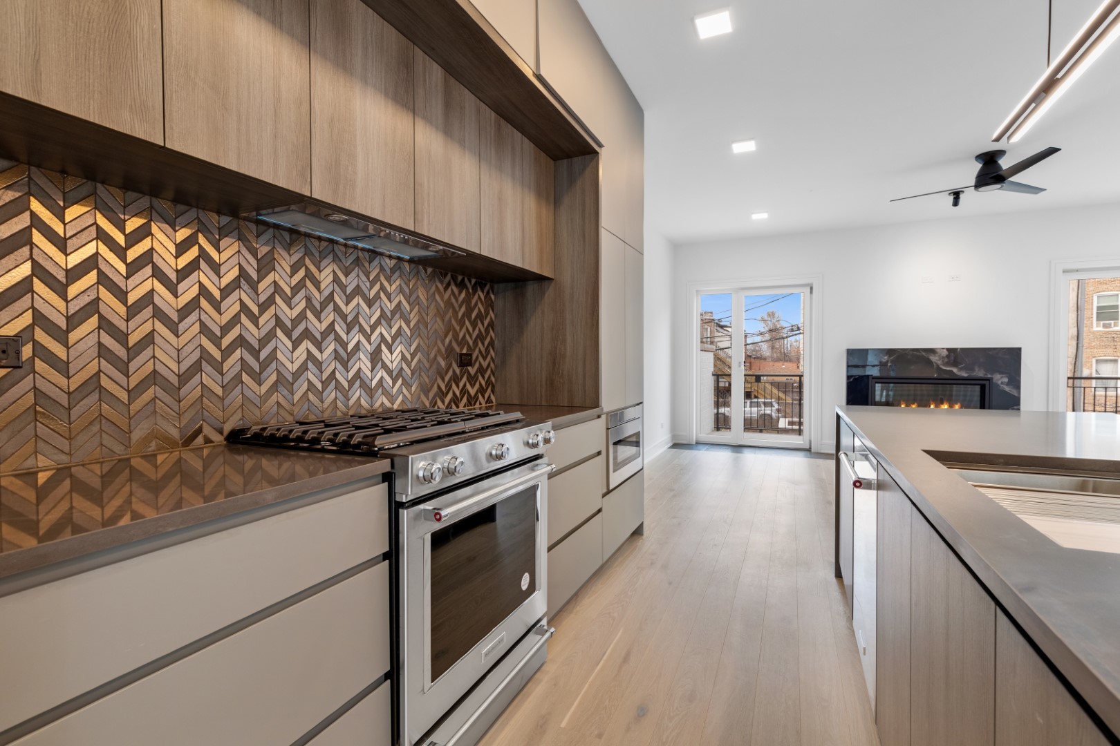 338 E Pershing Road