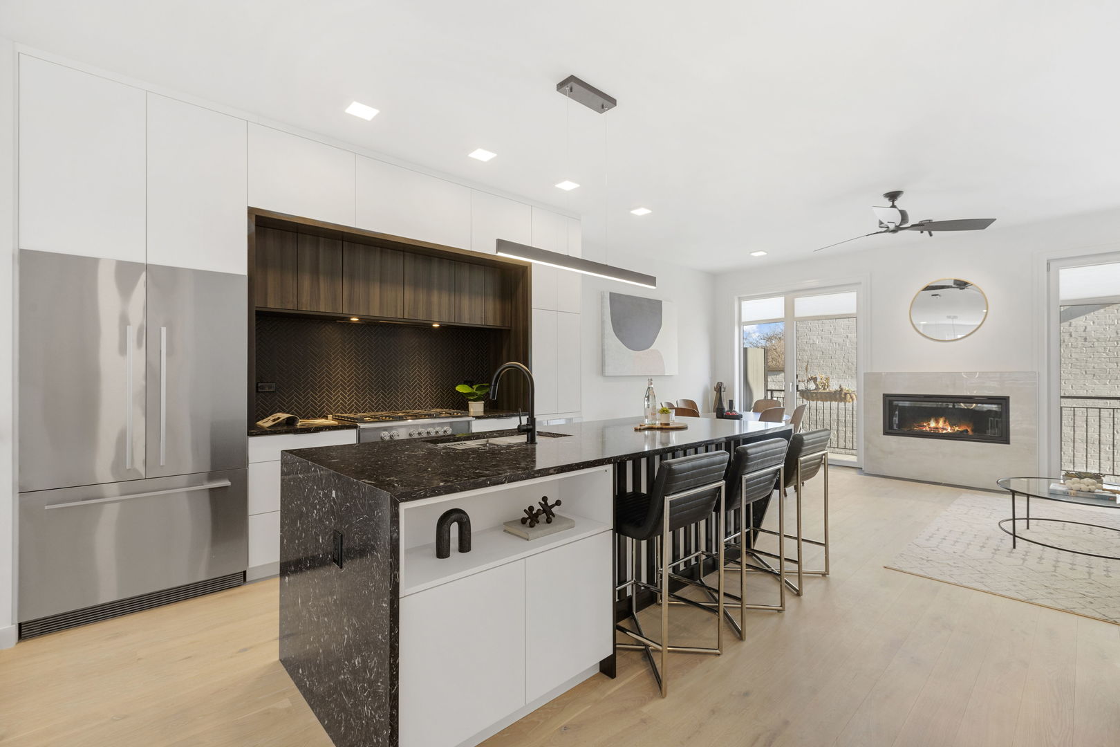 338 E Pershing Road