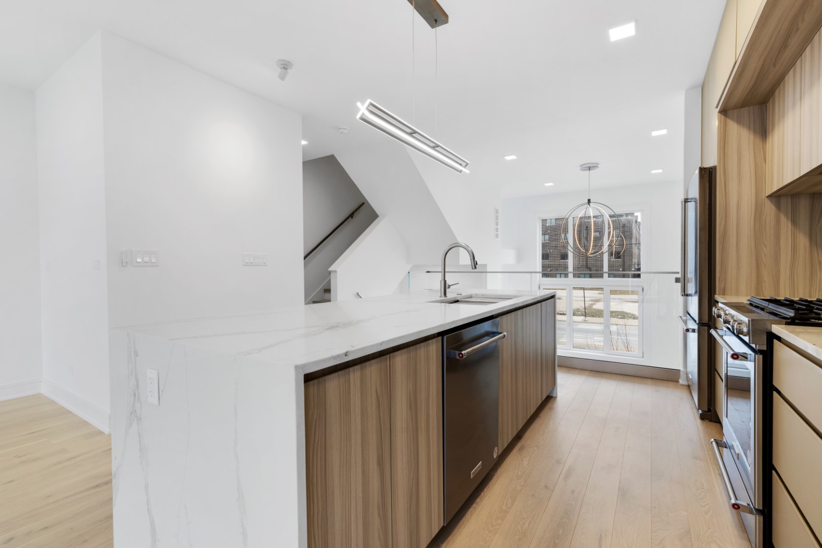 338 E Pershing Road