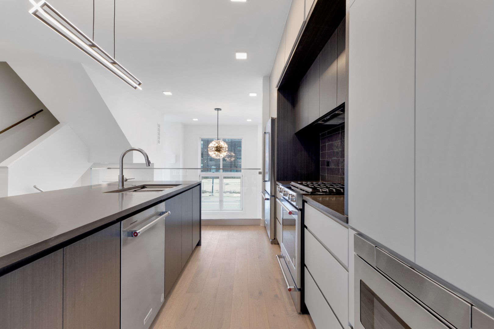 338 E Pershing Road
