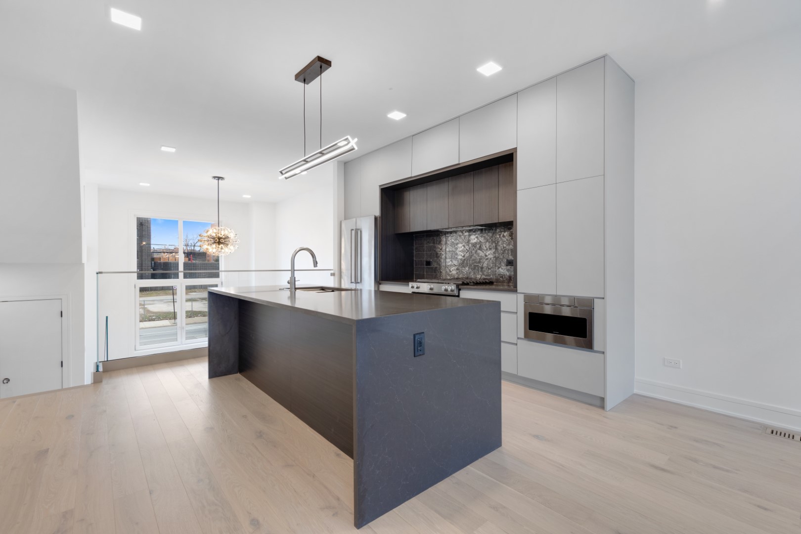 338 E Pershing Road