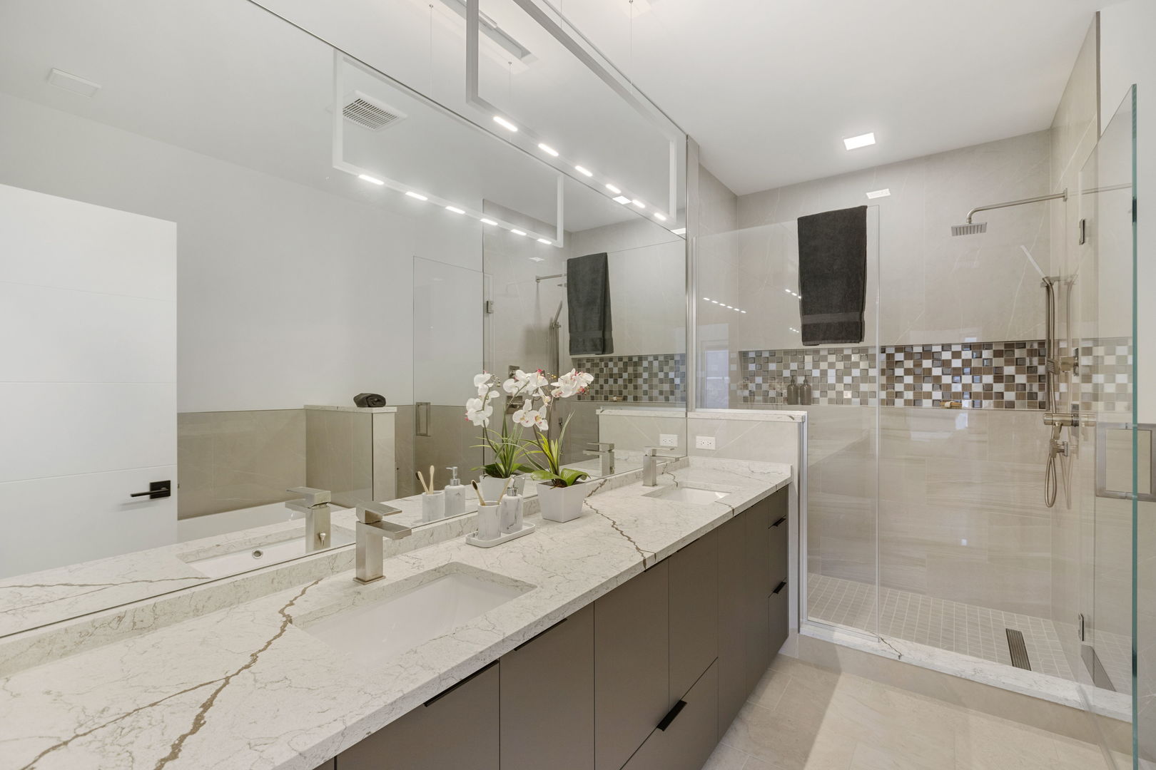 336 E Pershing Road