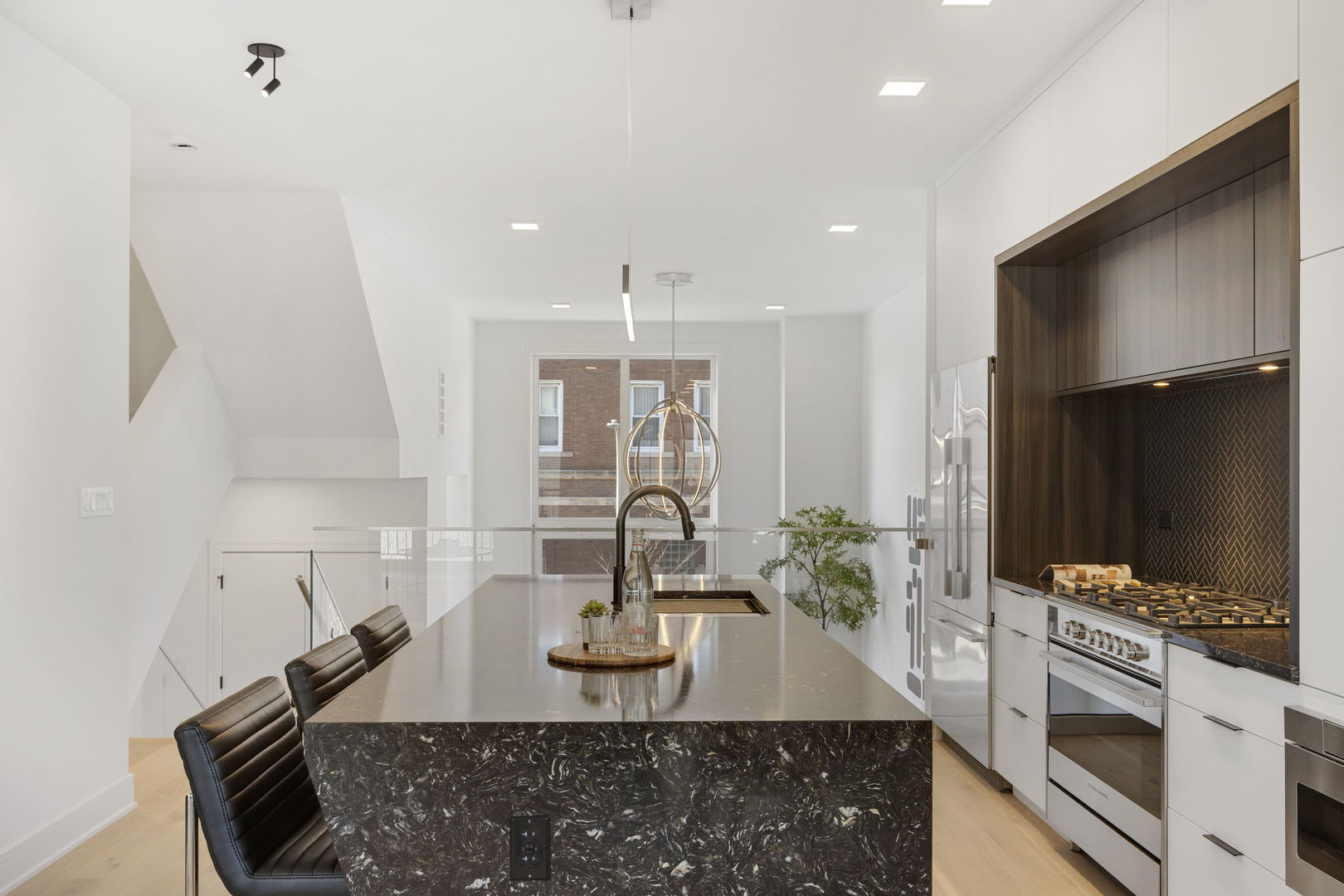 336 E Pershing Road