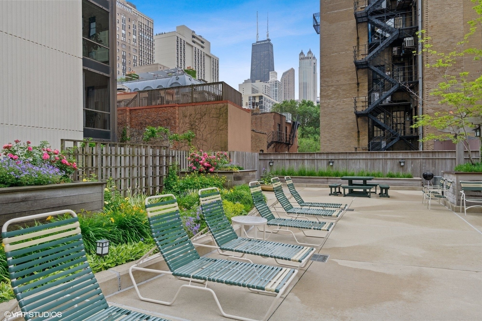 1310 N Ritchie Court Unit: 20C