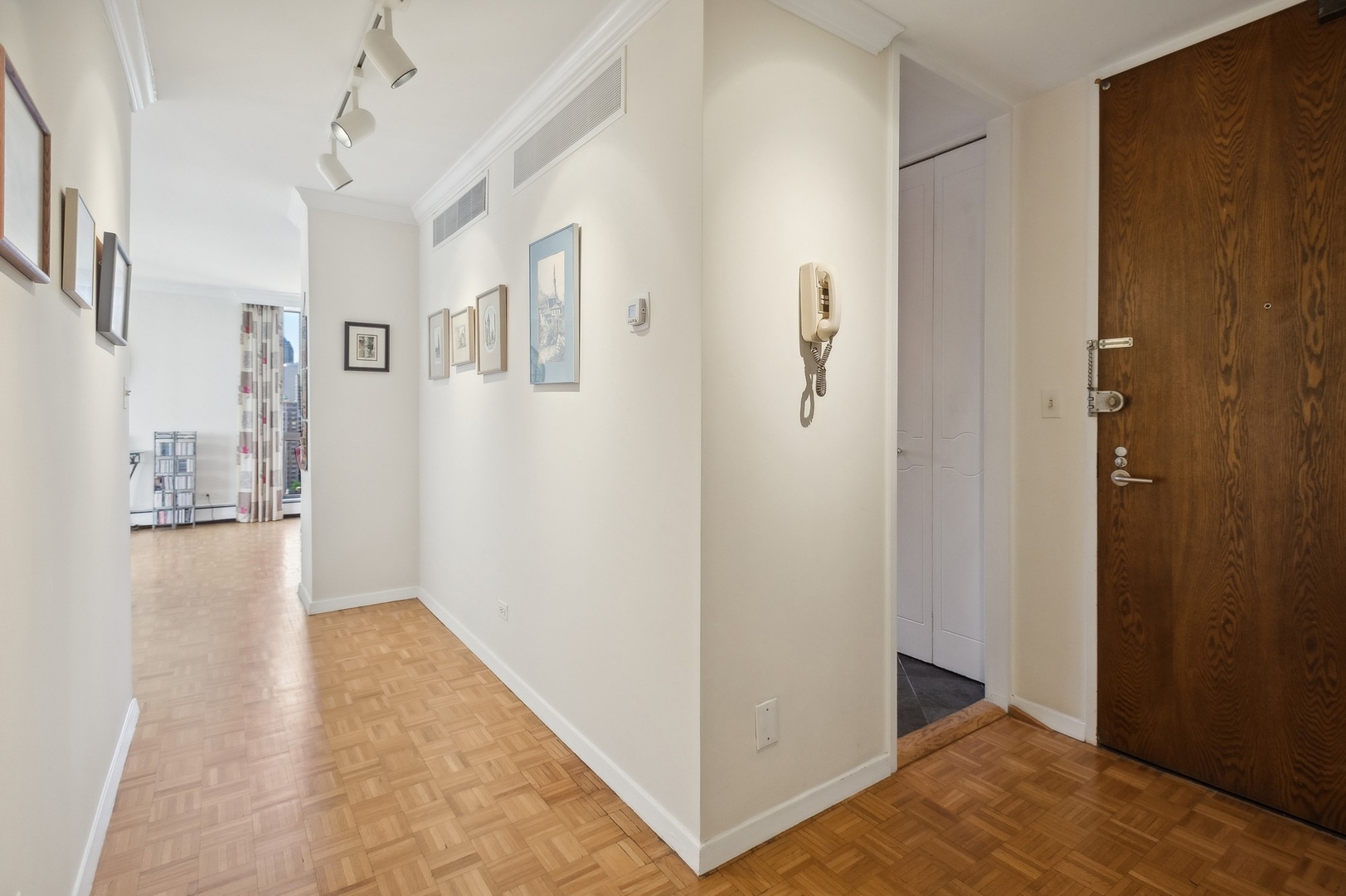1310 N Ritchie Court Unit: 20C