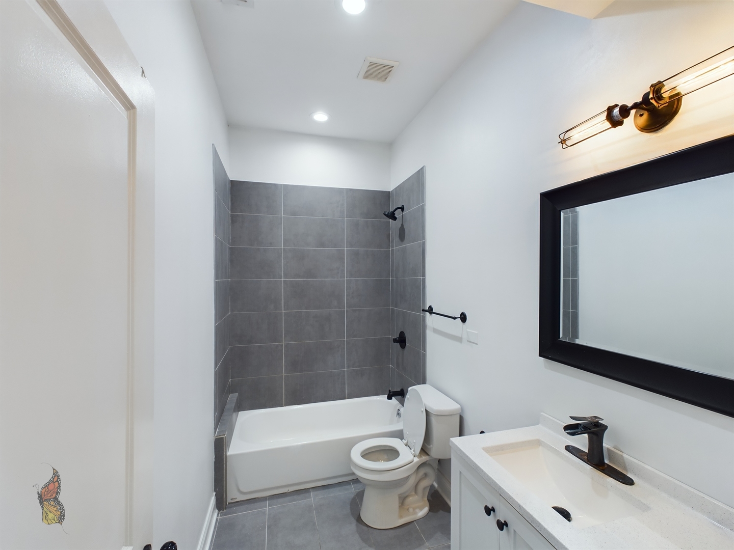 4516 S King Drive Unit: 1