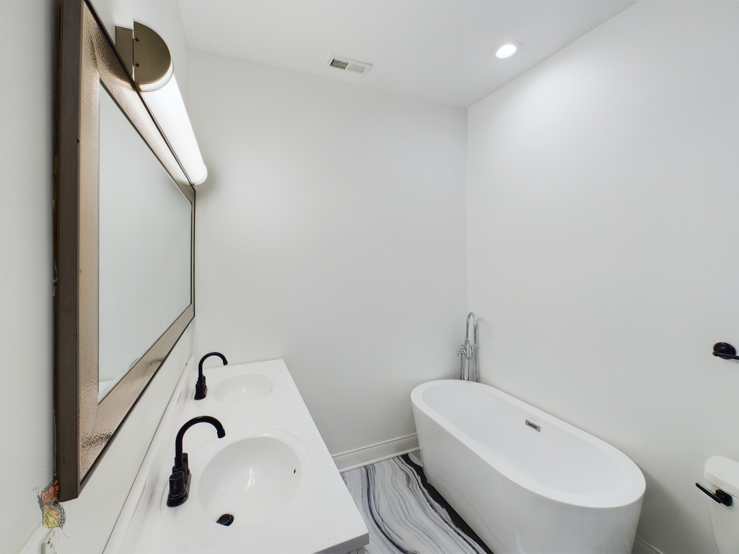 4516 S King Drive Unit: 1