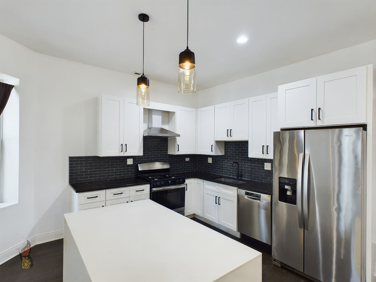 4516 S King Drive Unit: 1