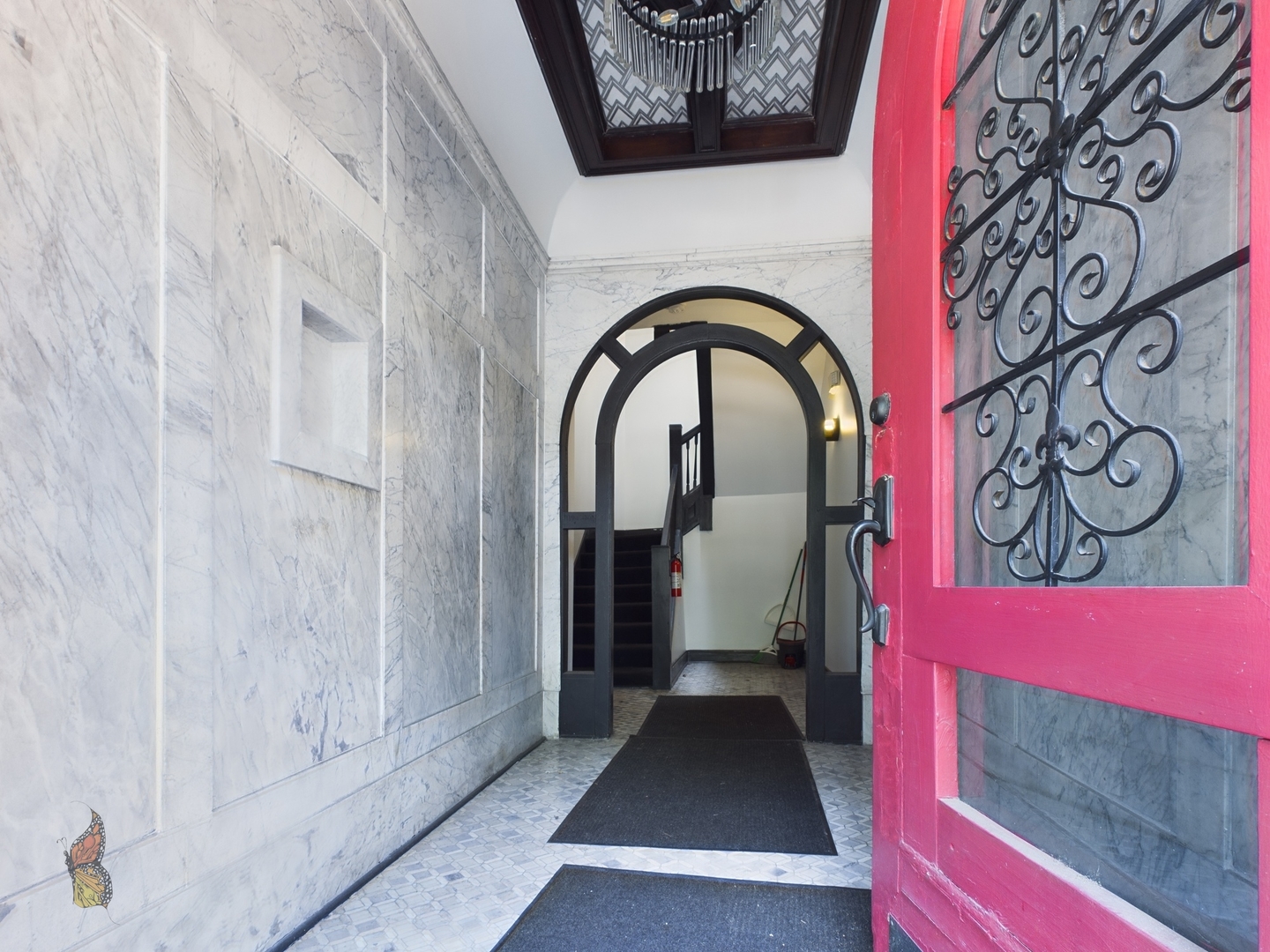 4516 S King Drive Unit: 1