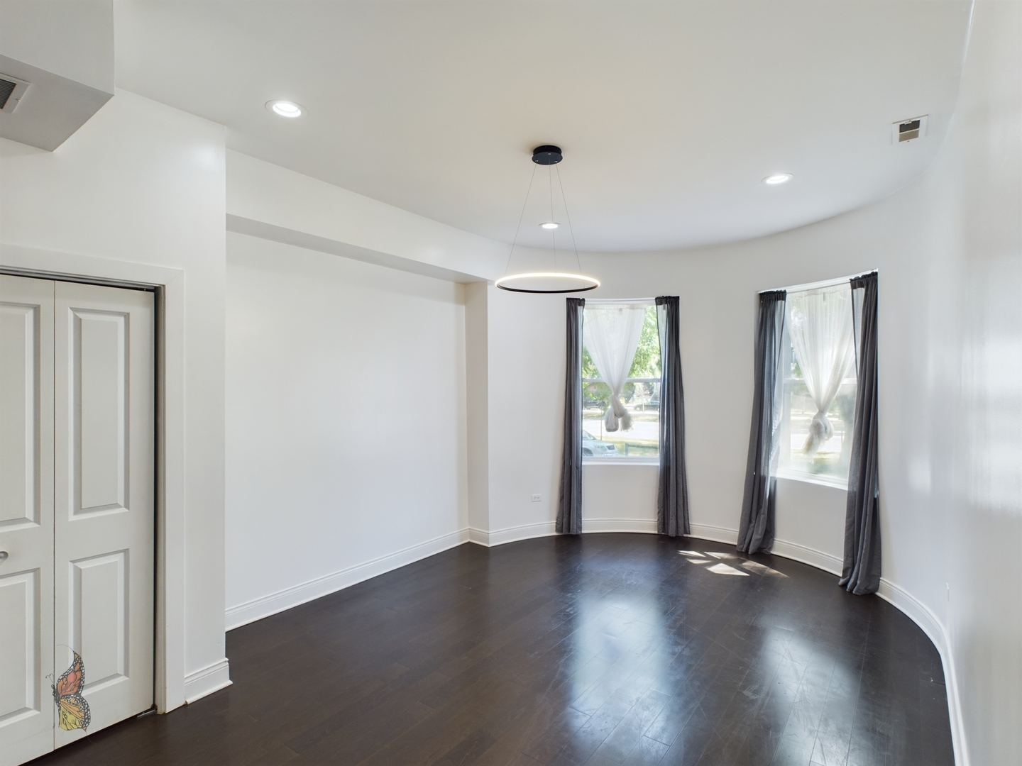 4516 S King Drive Unit: 1