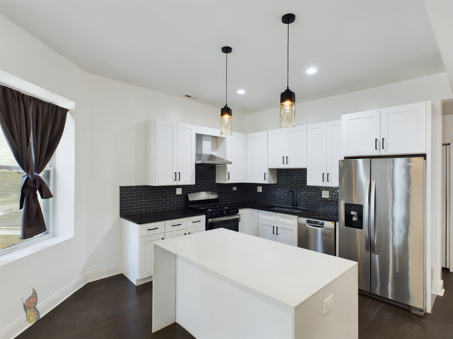 4516 S King Drive Unit: 1