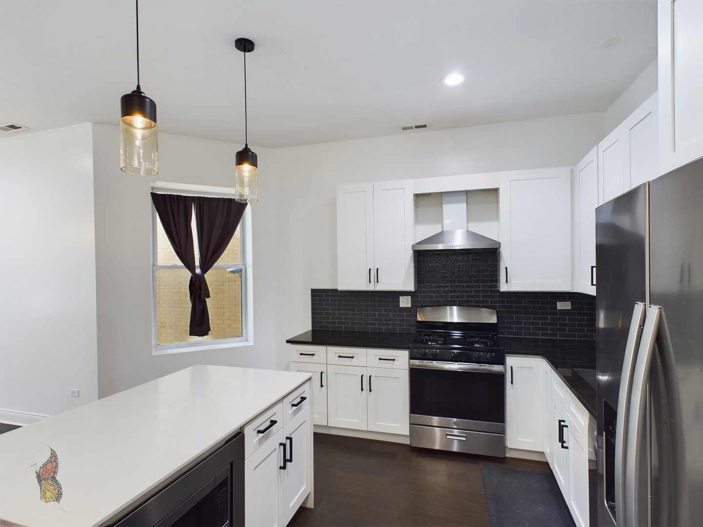 4516 S King Drive Unit: 1