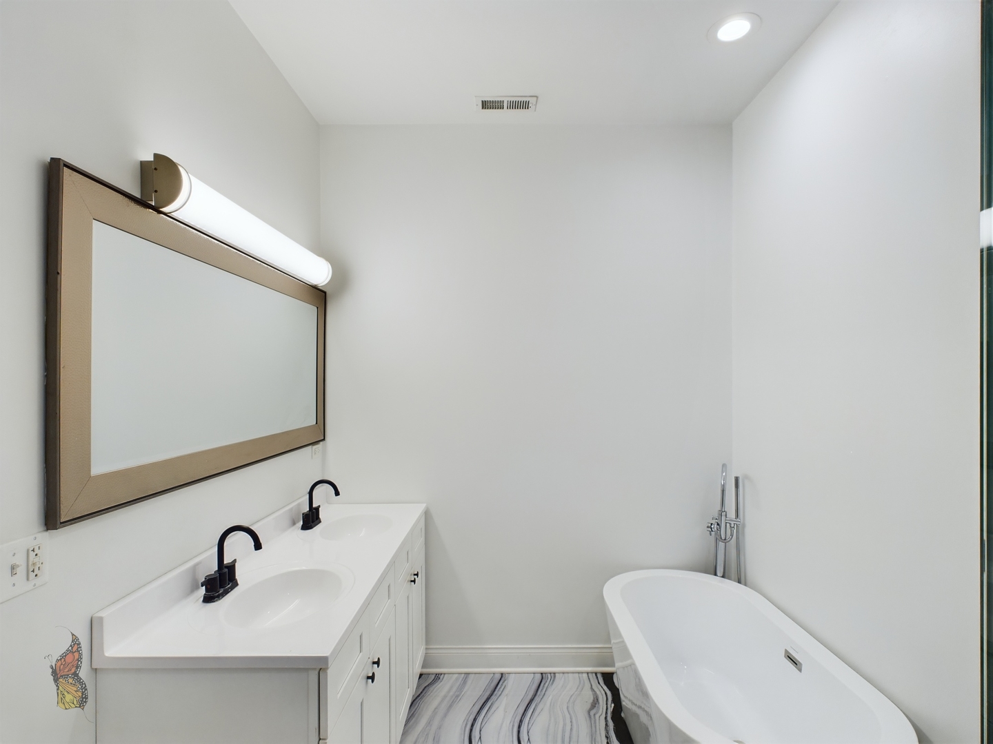 4516 S King Drive Unit: 1