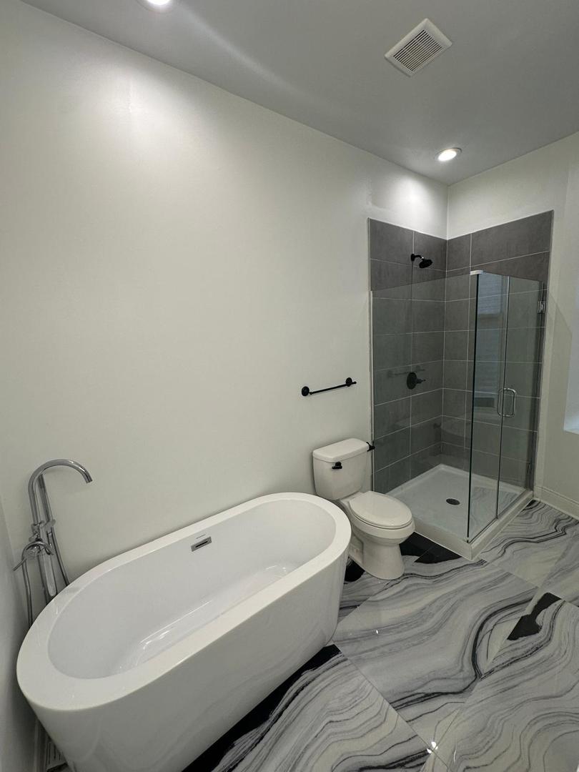4516 S King Drive Unit: 1