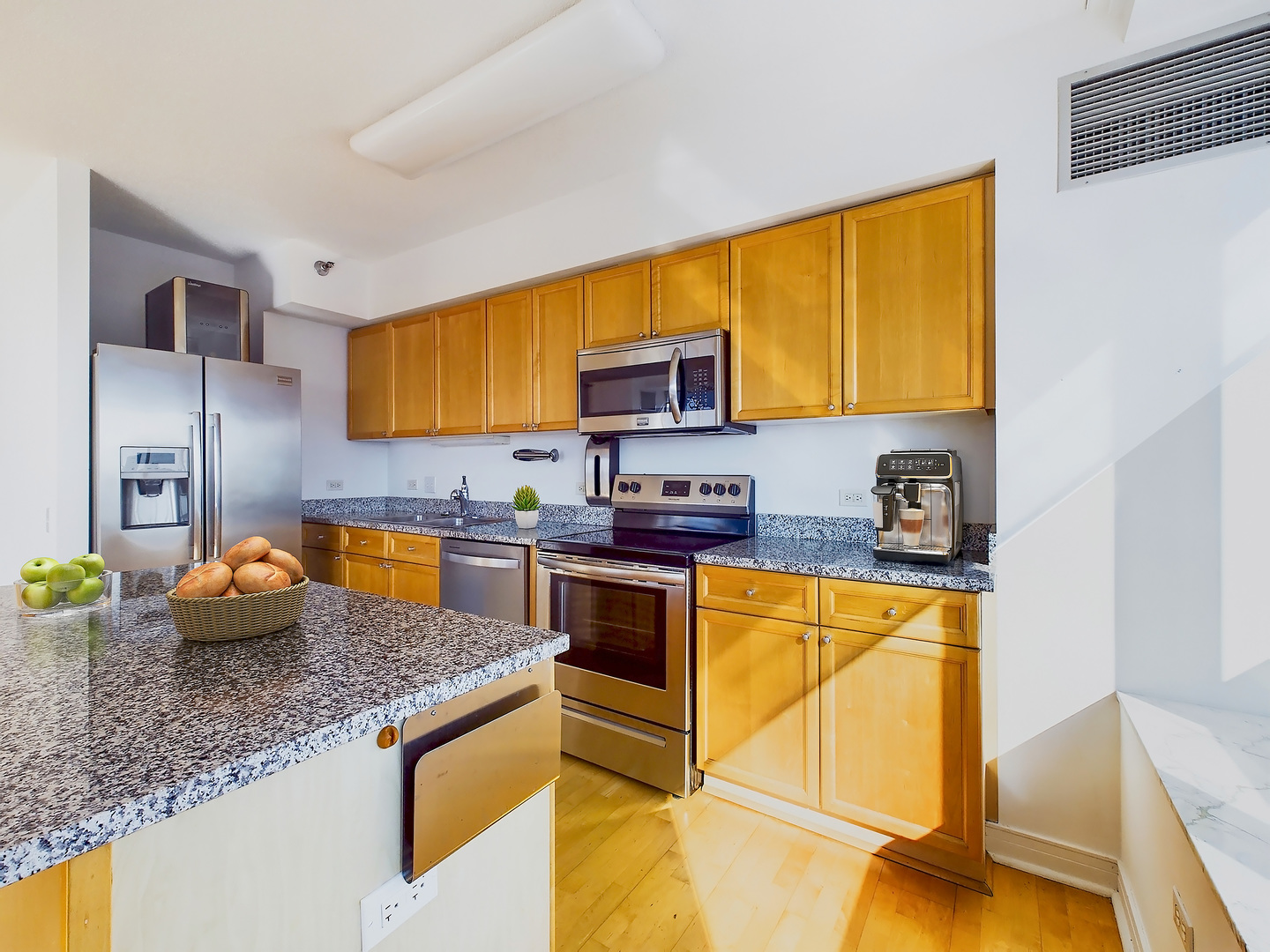512 N Mcclurg Court Unit: 5710