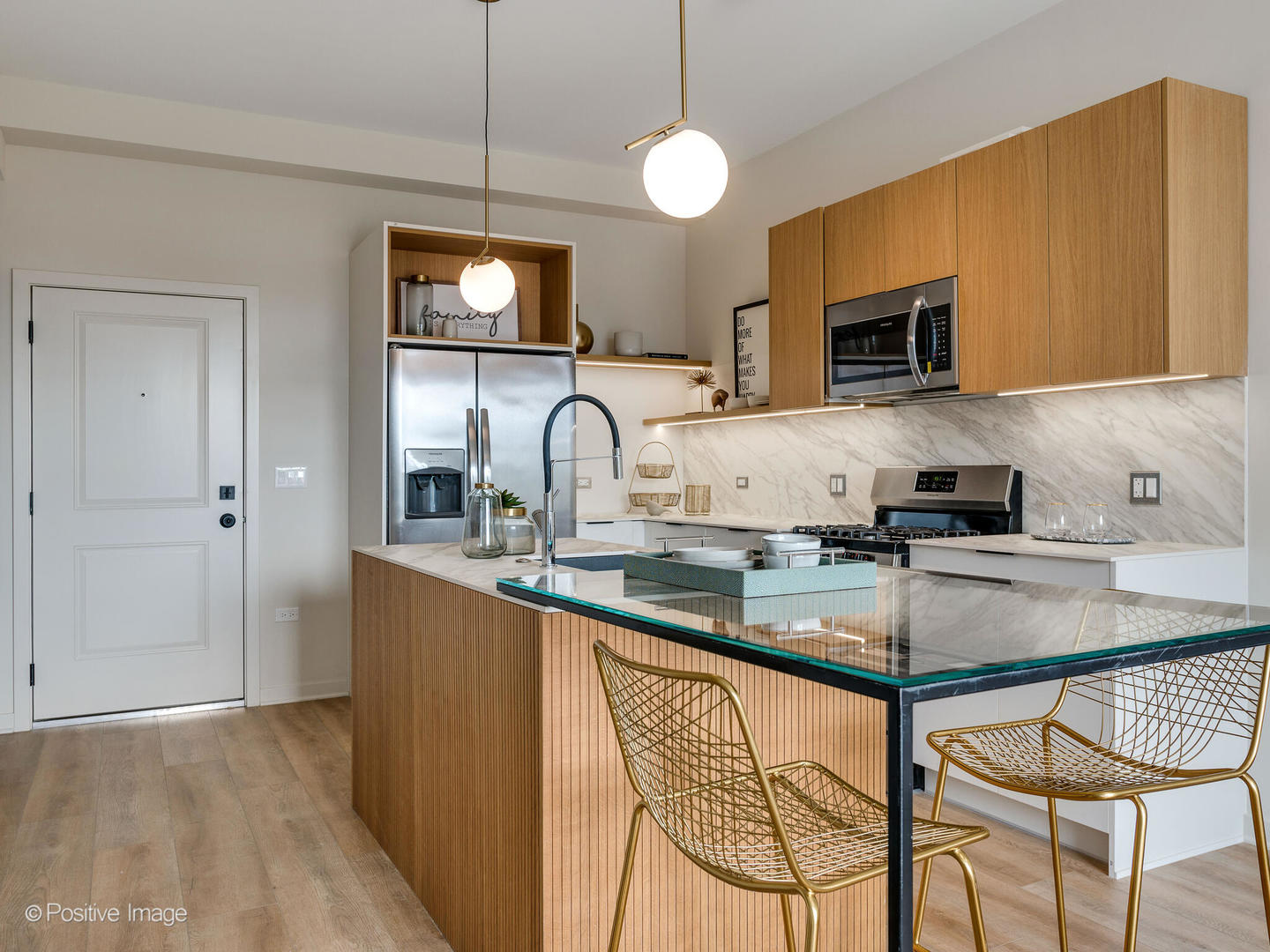 2811 Thatcher Avenue Unit: 302