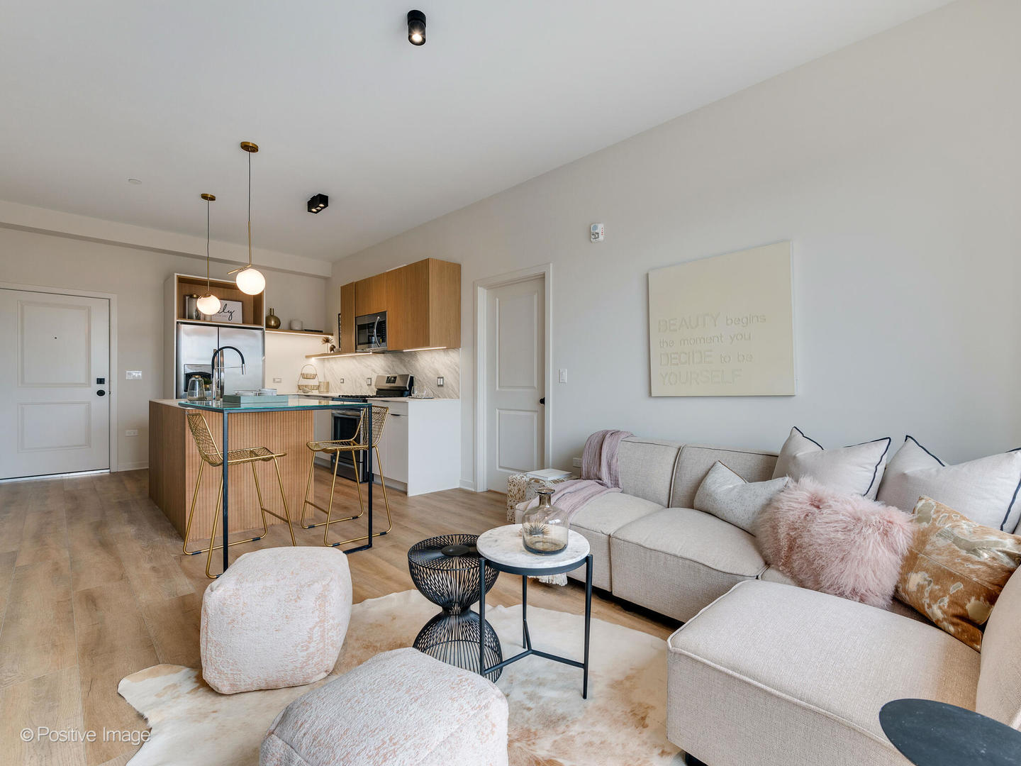 2811 Thatcher Avenue Unit: 302